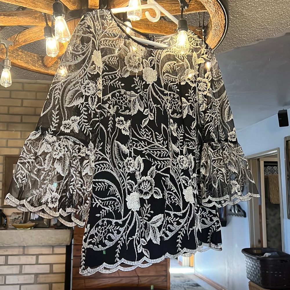 Black w/Cream Embroidered Lace Evening Blouse